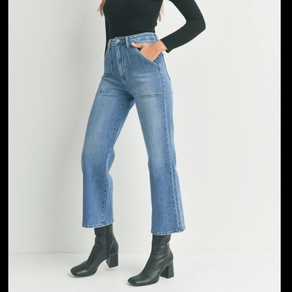 Just Black Patch Pocket Wide-Leg Crop High-Rise Jeans - Picture 2 of 13
